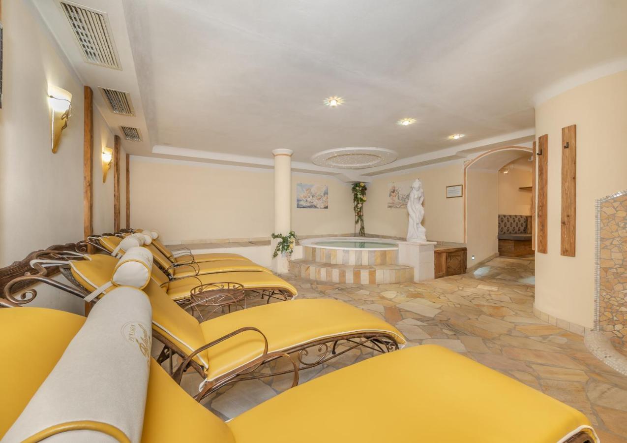 Hotel Belaval Сельва-ді-Валь-Гардена Екстер'єр фото