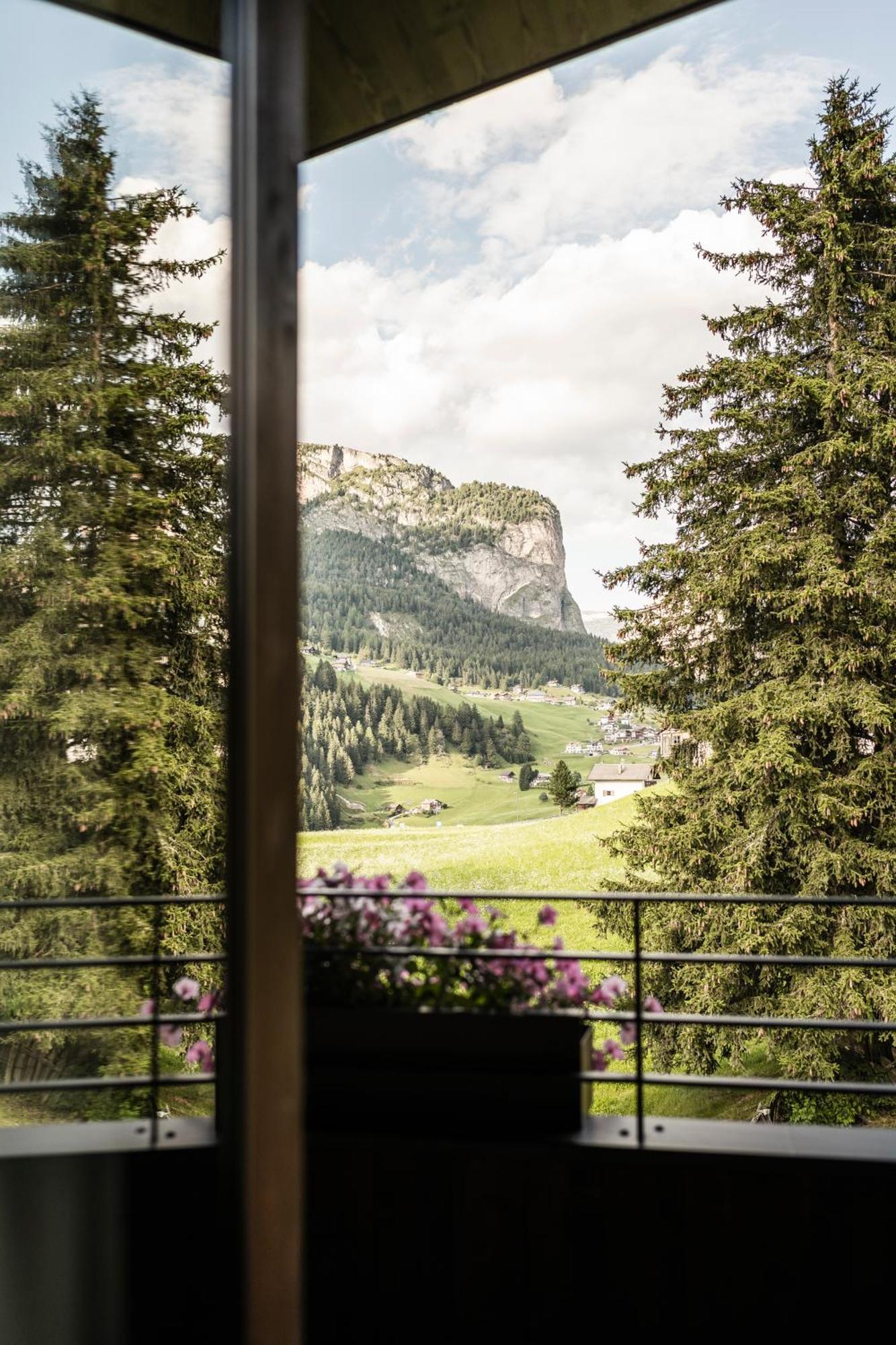 Hotel Belaval Сельва-ді-Валь-Гардена Екстер'єр фото